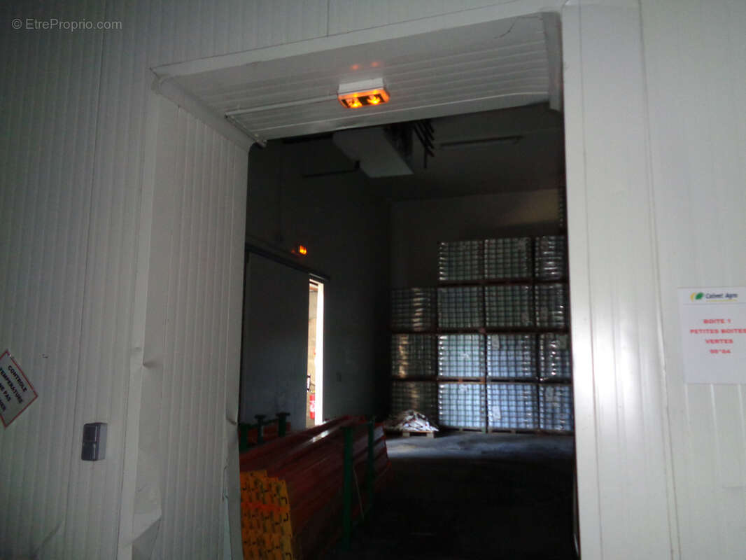 Commerce à AIMARGUES