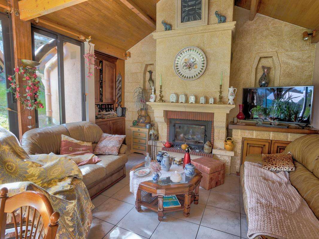 Maison à COULOUNIEIX-CHAMIERS