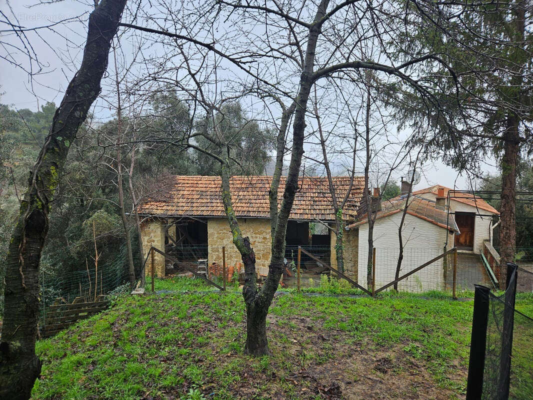 Maison à BERRE-LES-ALPES