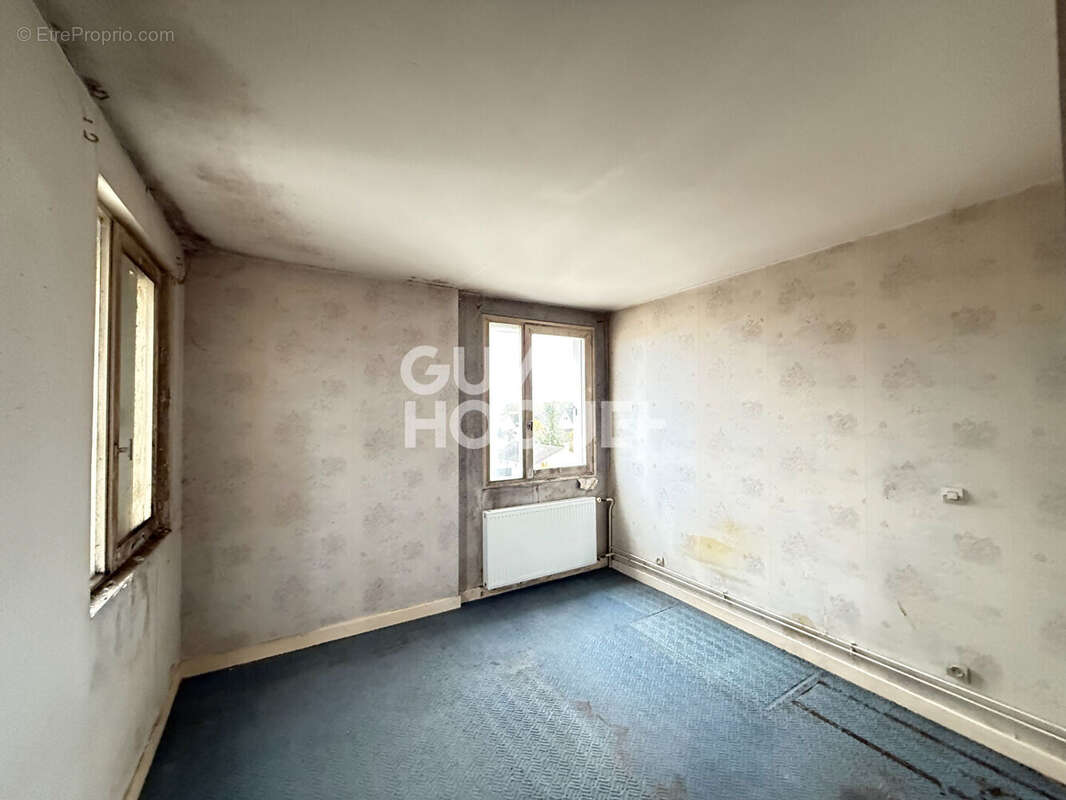 Appartement à SAINT-DOULCHARD