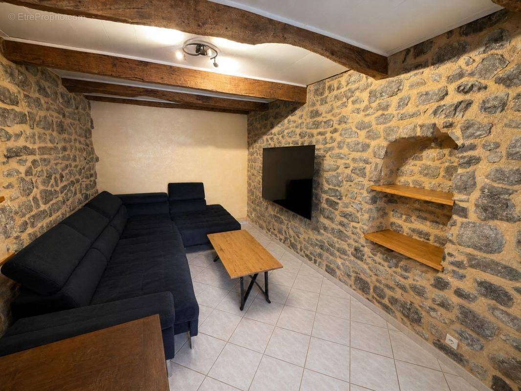 Maison à VILLENEUVE-DE-BERG