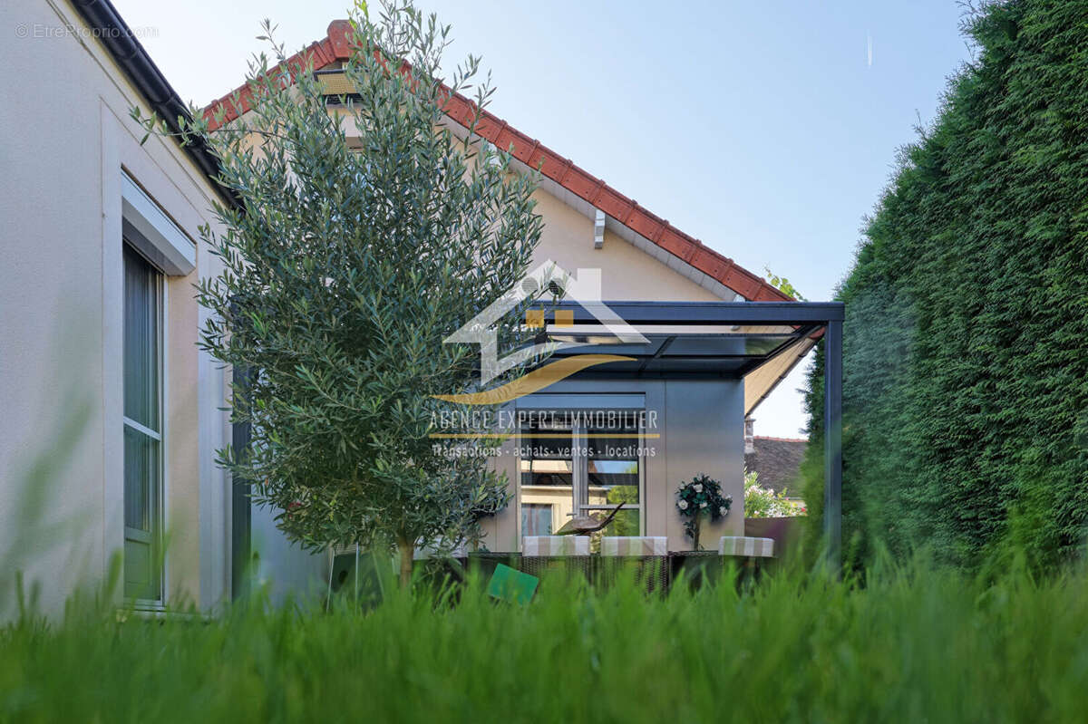 Maison à BALLAINVILLIERS