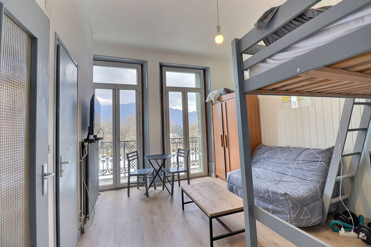 Appartement à AIX-LES-BAINS