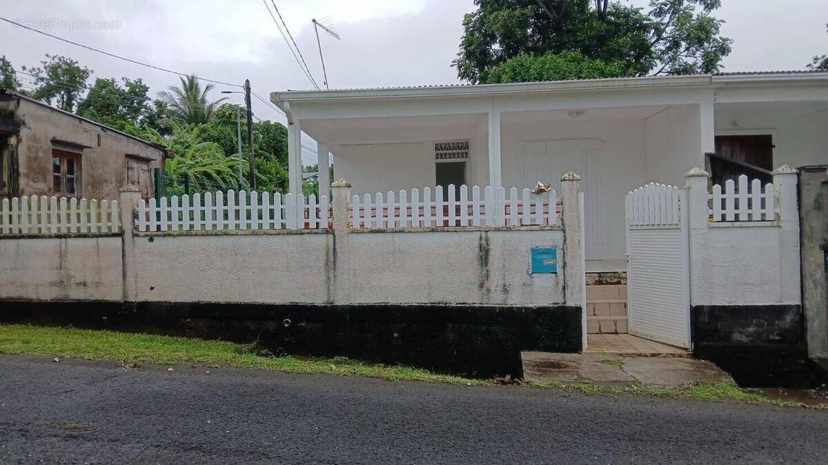 Photo 1 - Maison à CAPESTERRE-BELLE-EAU