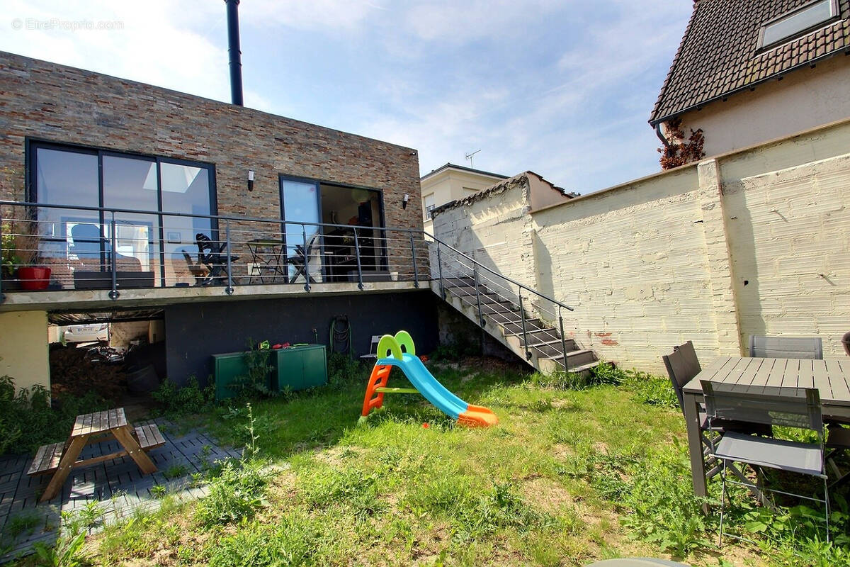 Maison à NANTERRE
