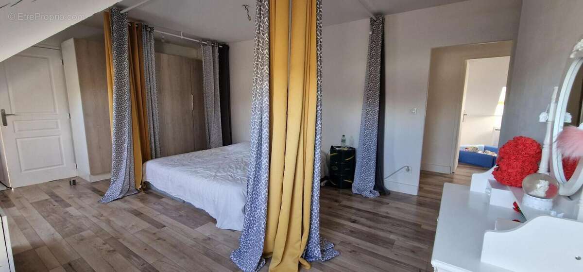 Maison à NOYERS-SUR-CHER