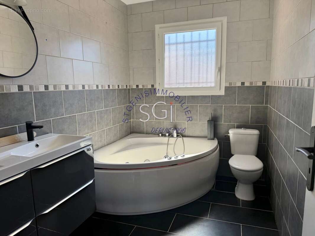 Maison à VILLELONGUE-DELS-MONTS