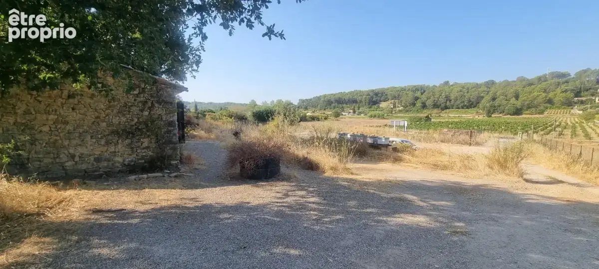 LORGUES  Terrain agricole plat de 4 700 m² avec cabanon cadastré - photo 2