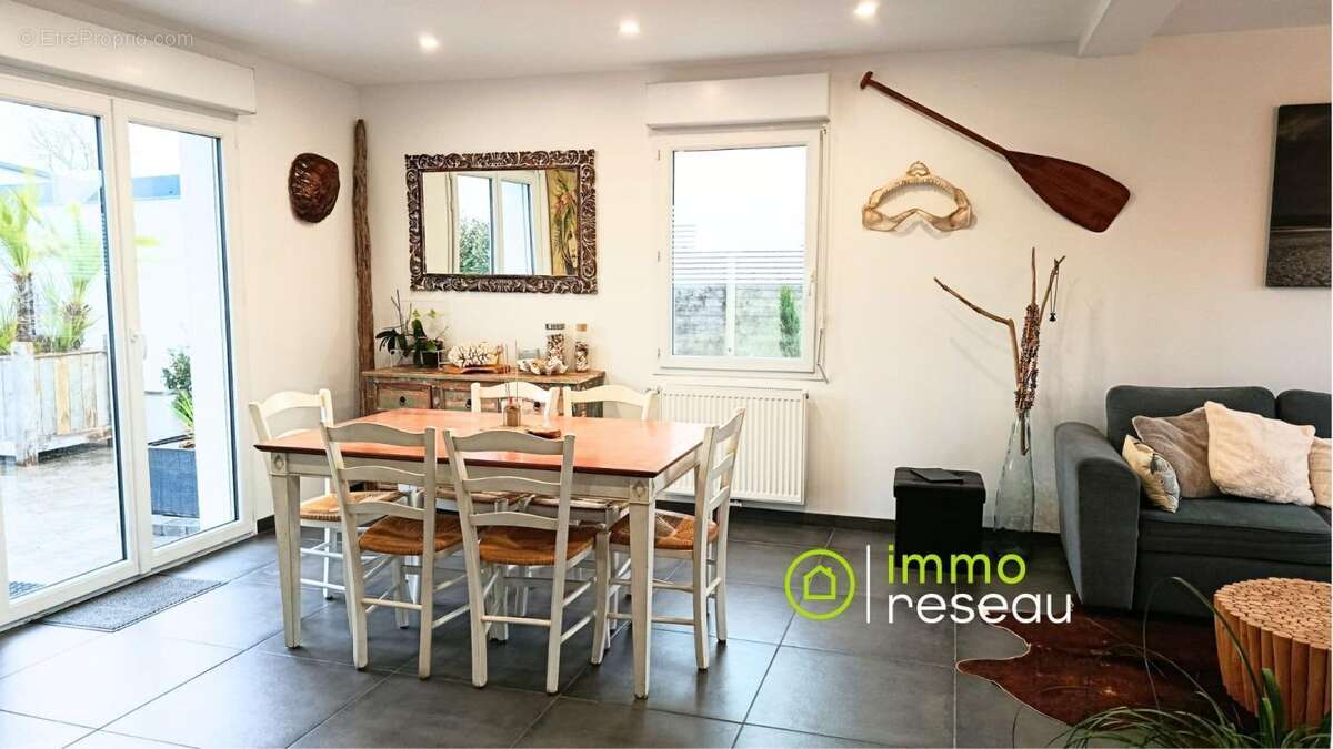 Maison à SAINT-GERMAIN-SUR-AY