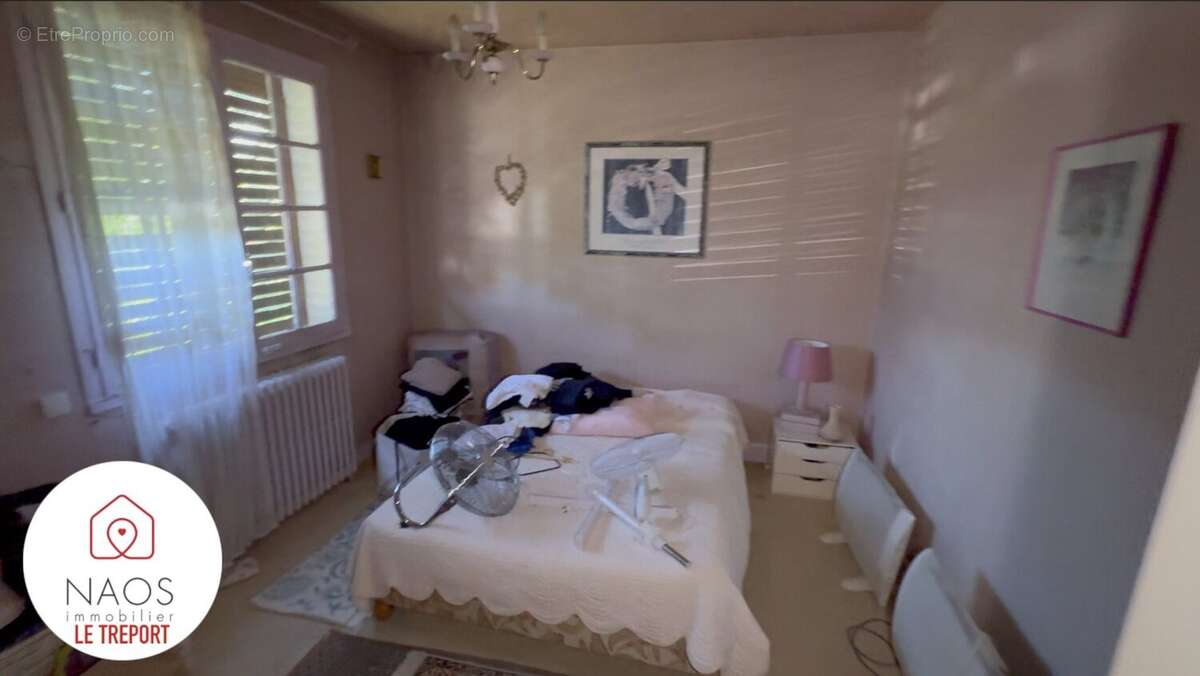 Pavillon individuel sur terrain de 2442 m² - photo 9