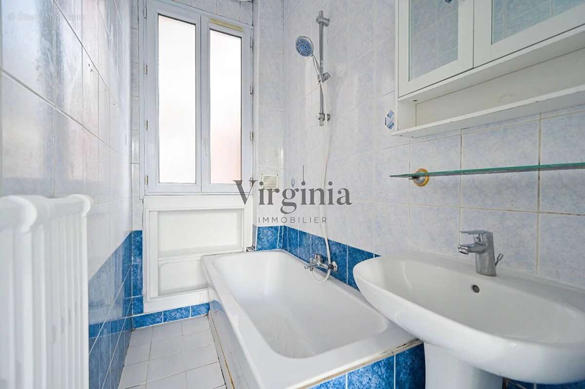 Appartement à CHARENTON-LE-PONT