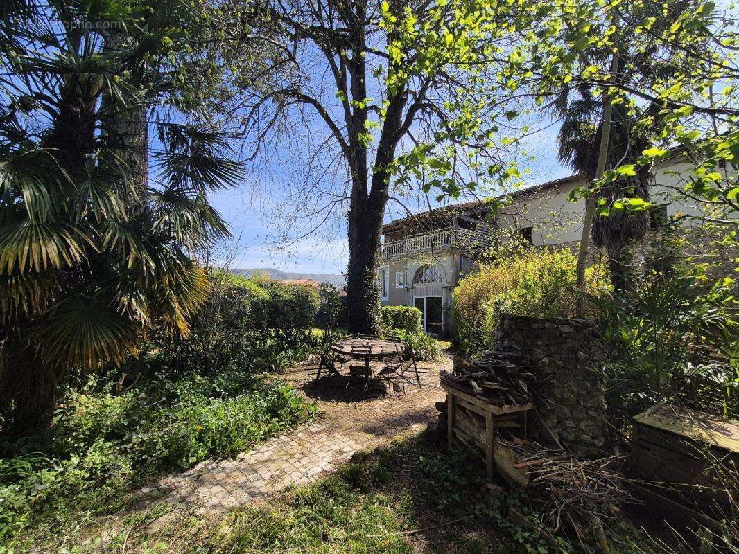 Maison à LOUBIERES