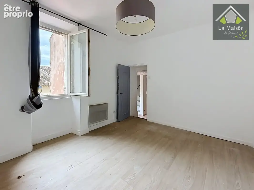Appartement 4 pièces 80 m² à vendre à Istres (13800) - photo 2