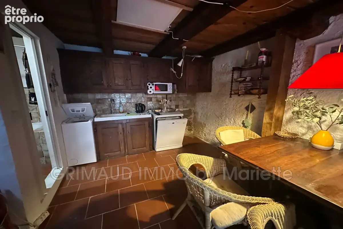 Maison 3 pièces 29 m² à vendre à La Garde-Freinet (83680) - photo 1