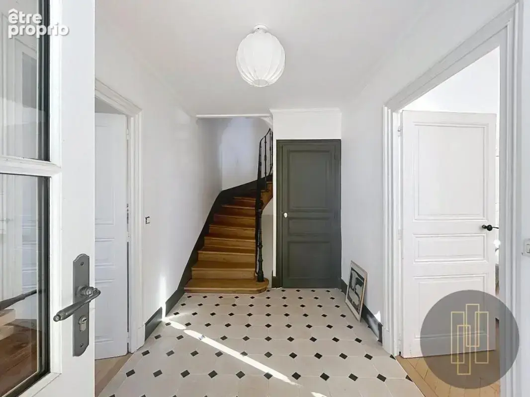 Exclusivité - Lucenay Centre - Maison ancienne- - photo 6