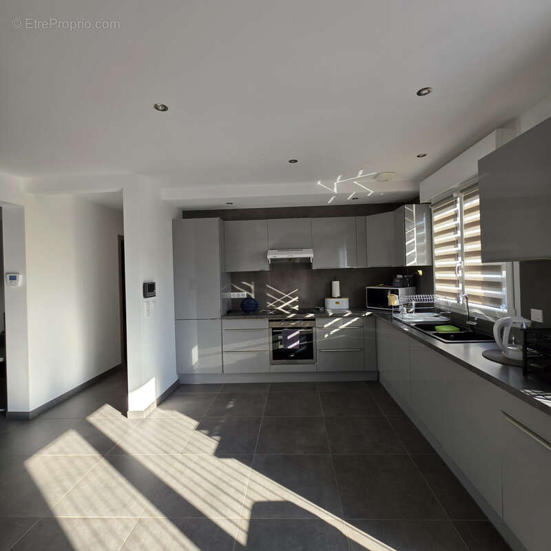 Grande maison familiale CONTEMPORAINE individuelle - photo 5