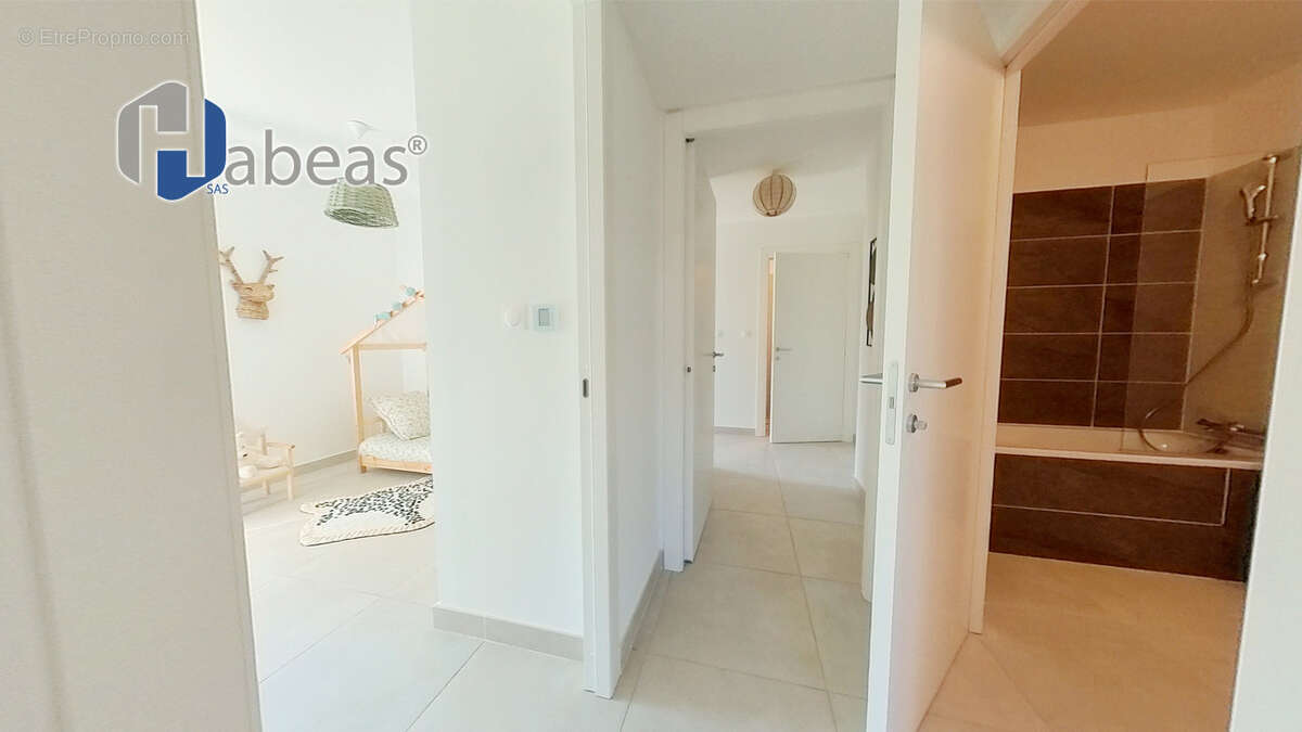 Maison à SAINT-PIERRE-DE-CHANDIEU