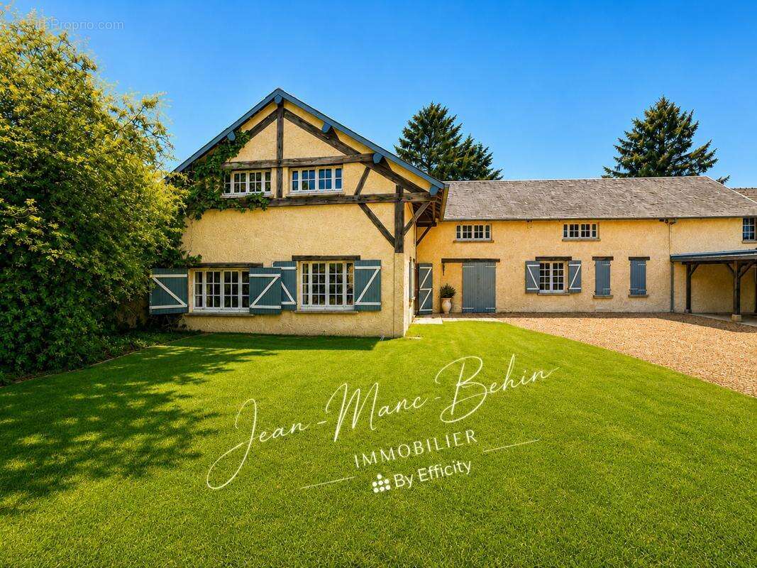 Maison à HOUDAN