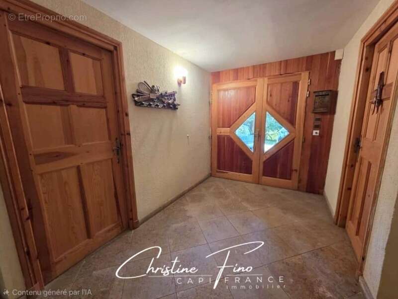 Maison à LA SALLE-LES-ALPES