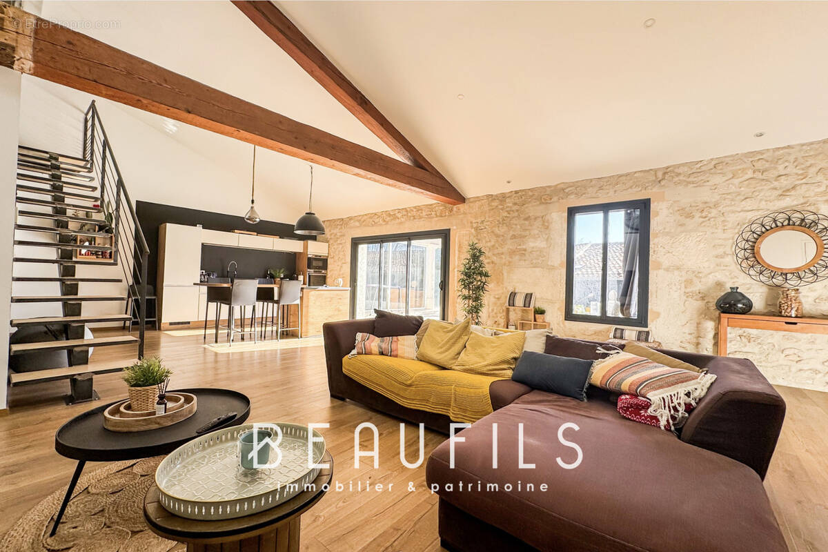 Appartement à MAUGUIO