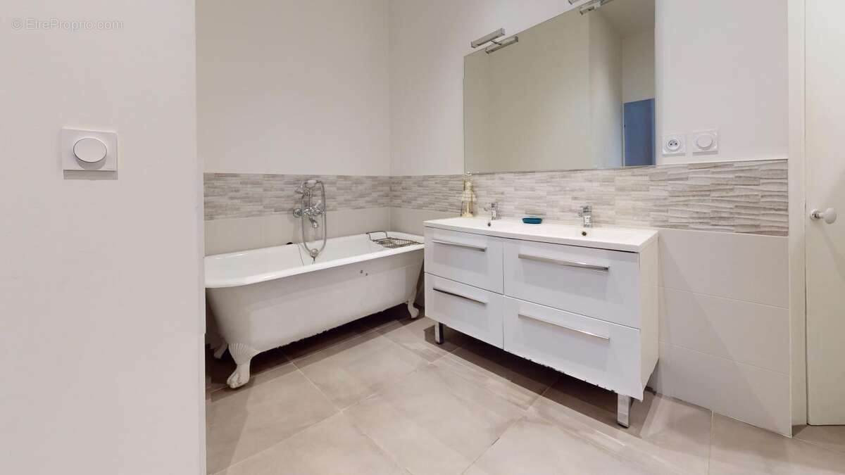 Appartement à LYON-6E