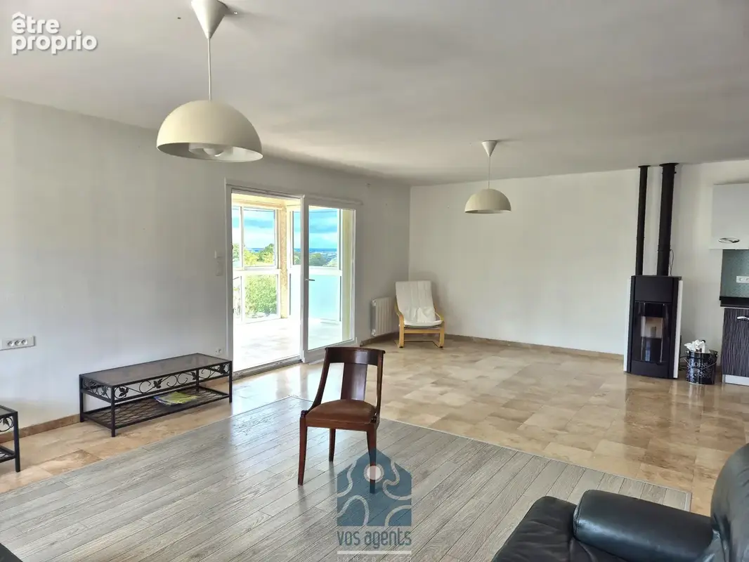 Maison 5 pièces avec véranda garage double et terrasse - photo 2