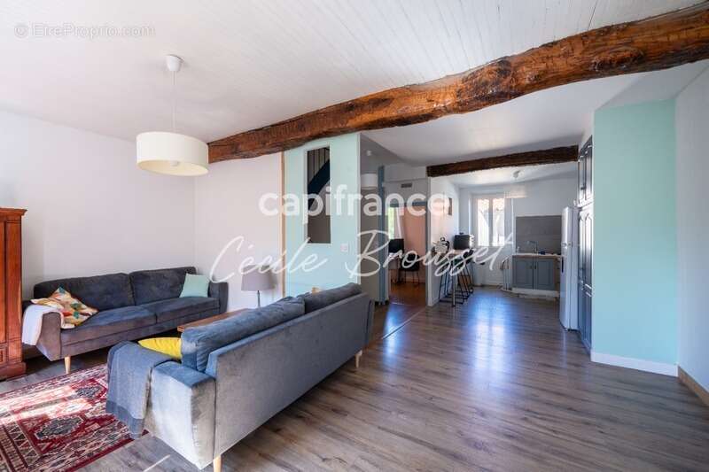 Maison à SAINT-LAURENT-DE-CERDANS