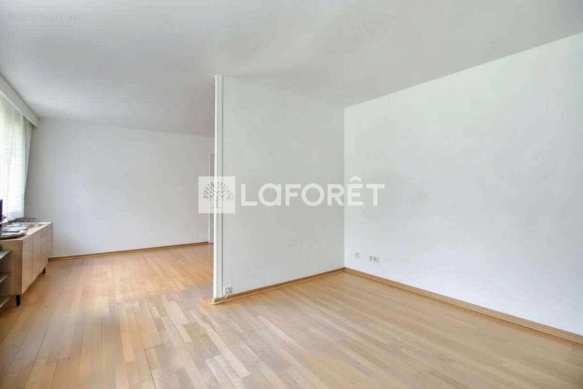 Appartement à SURESNES