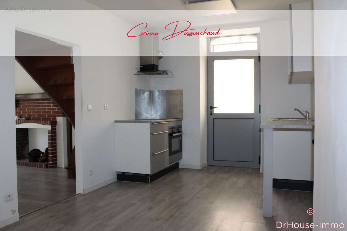 Maison 69 m² à Exideuil  - photo 2