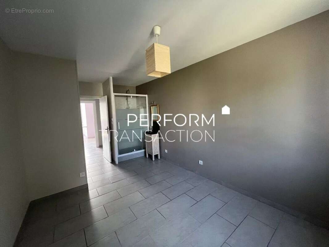 Appartement à SAINT-MARTIN-D&#039;HERES