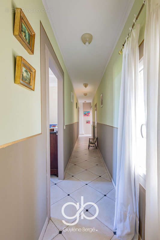 Maison à MAUGUIO