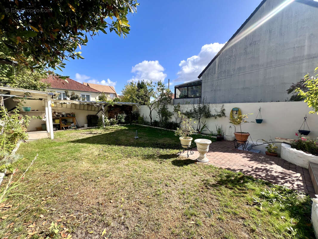 Maison à SARTROUVILLE