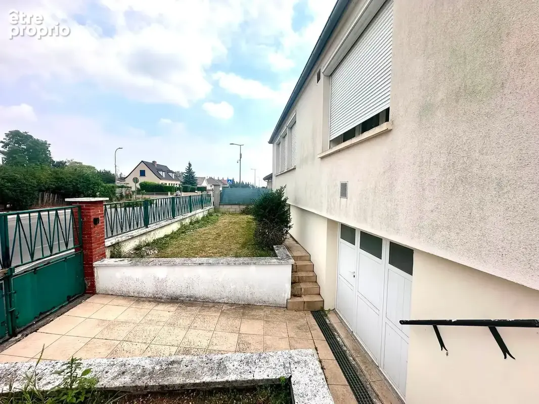 Maison individuelle de 95 m2 avec sous-sol total   Secteur 80500 - photo 2
