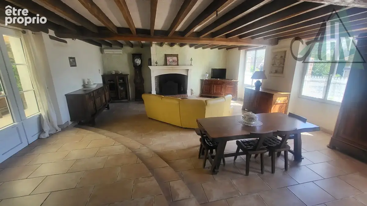 Maison ancienne de caractère avec dépendances et terrain clos - PAILLY - photo 3