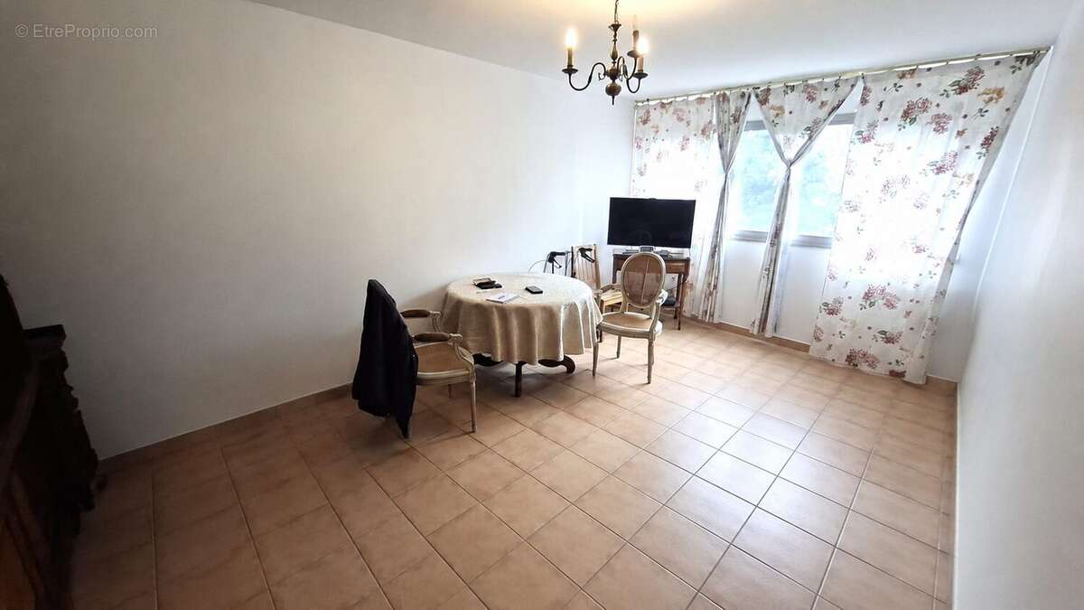 Appartement à LE BOURGET