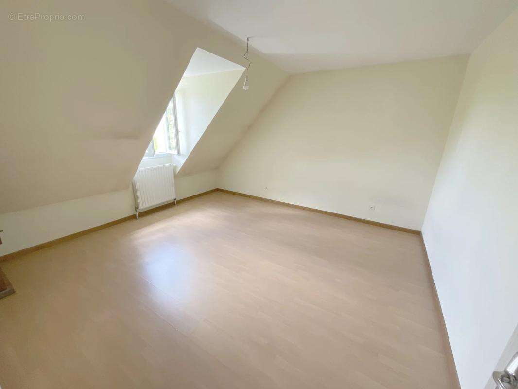 Maison à SAINT-JULIEN-LES-VILLAS