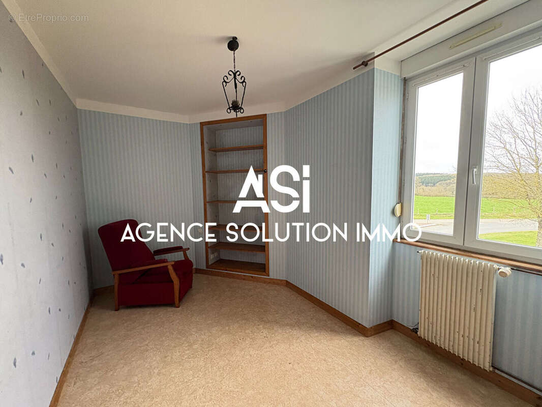 Maison à NEUVILLETTE-EN-CHARNIE