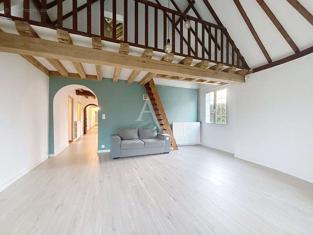 Maison à BEAUFORT-EN-VALLEE