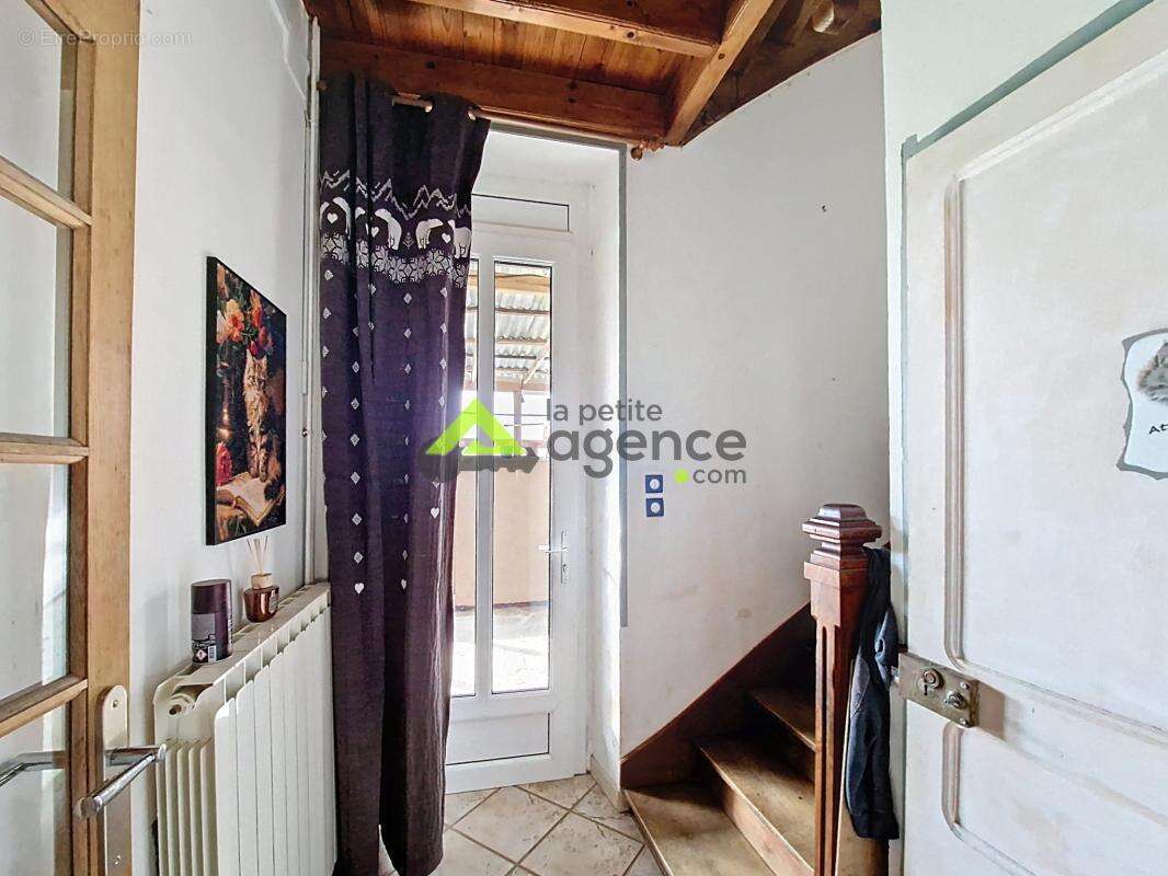Maison à FLEURAT