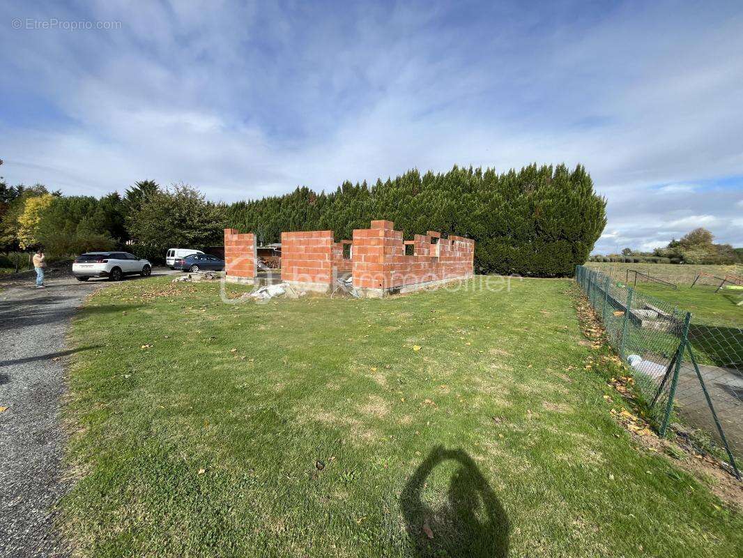 Terrain à MEILHAN-SUR-GARONNE