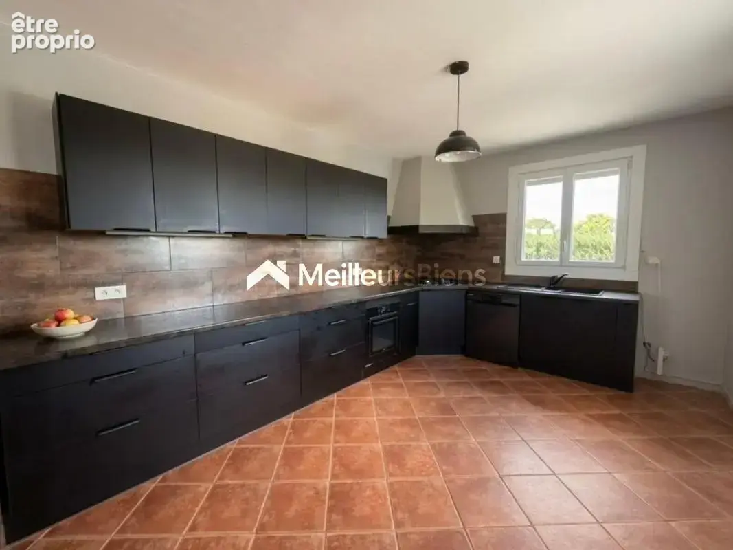 maison familiale 222  m²-8 pièces-6 chambres-2206 m² de terrain - photo 6