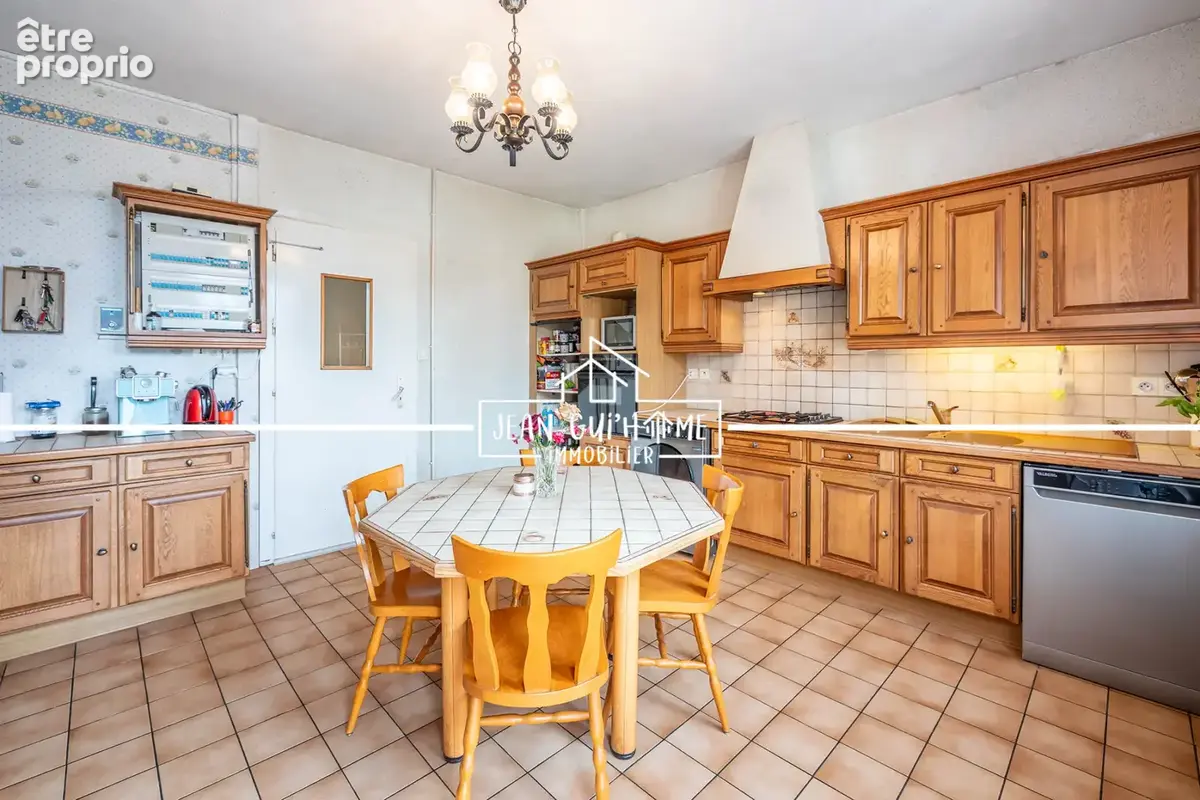 Appartement + local commercial - Remiremont centre - 175 m2 - photo 2