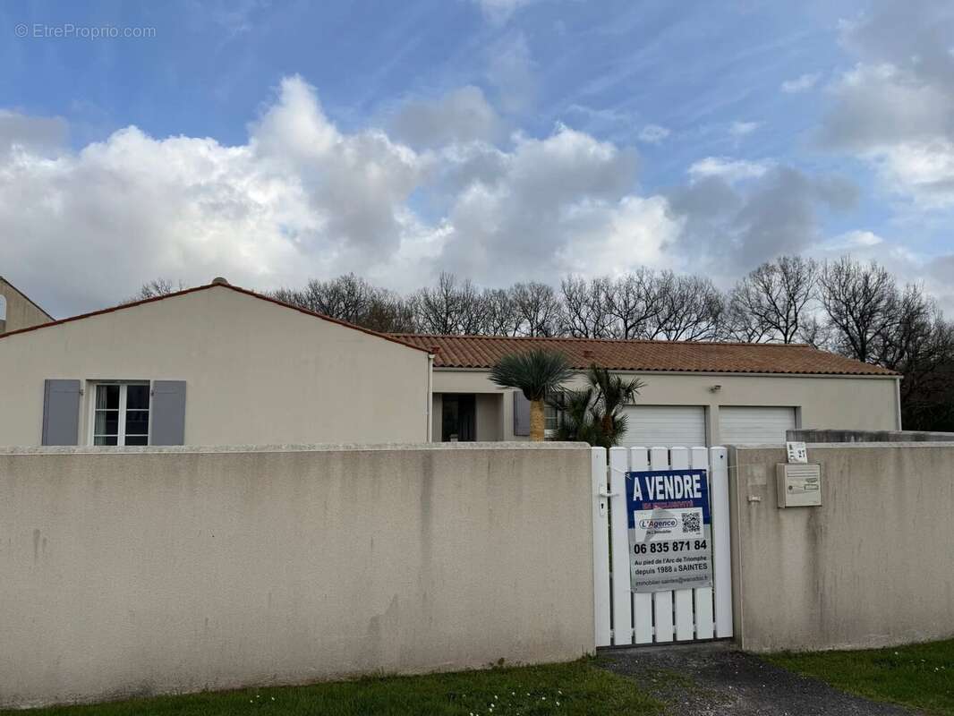 Maison à PISANY
