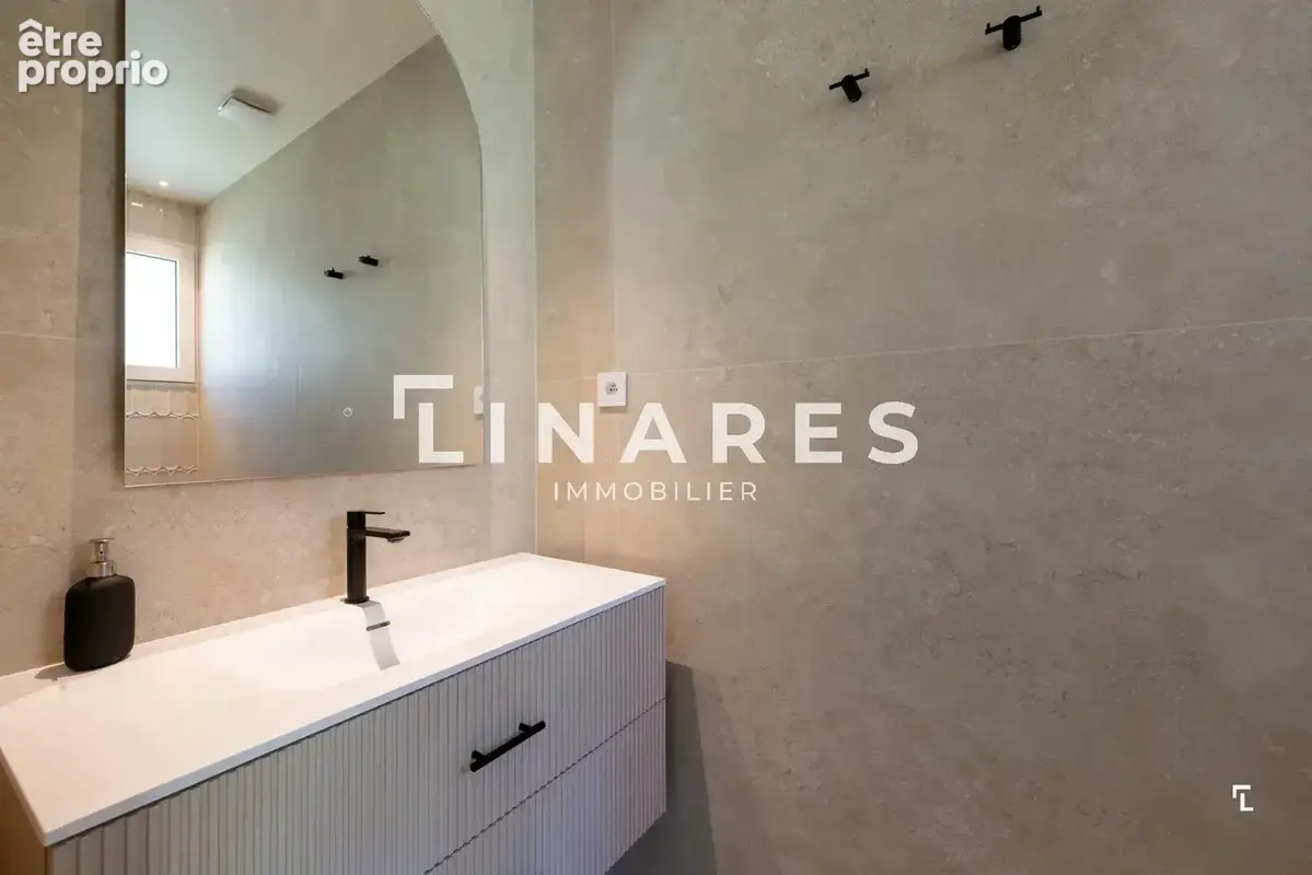LA CALANQUE BLANCHE - Villa de 218 m²  - Extérieurs 37 m² - Terrain 800 m² - 13600 CASSIS - photo 23