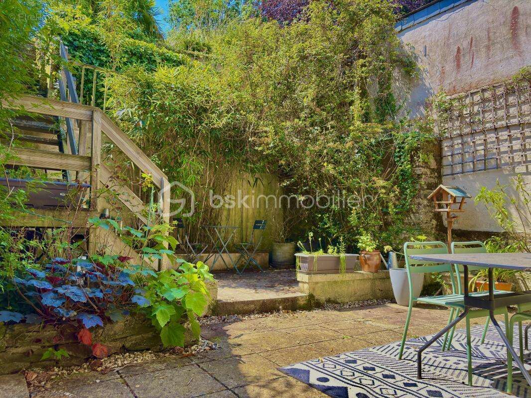 JOSSELIN - Maison de caractère avec jardin en surplomb et vue château - photo 20