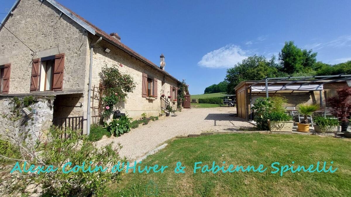 Maison à CHAVONNE