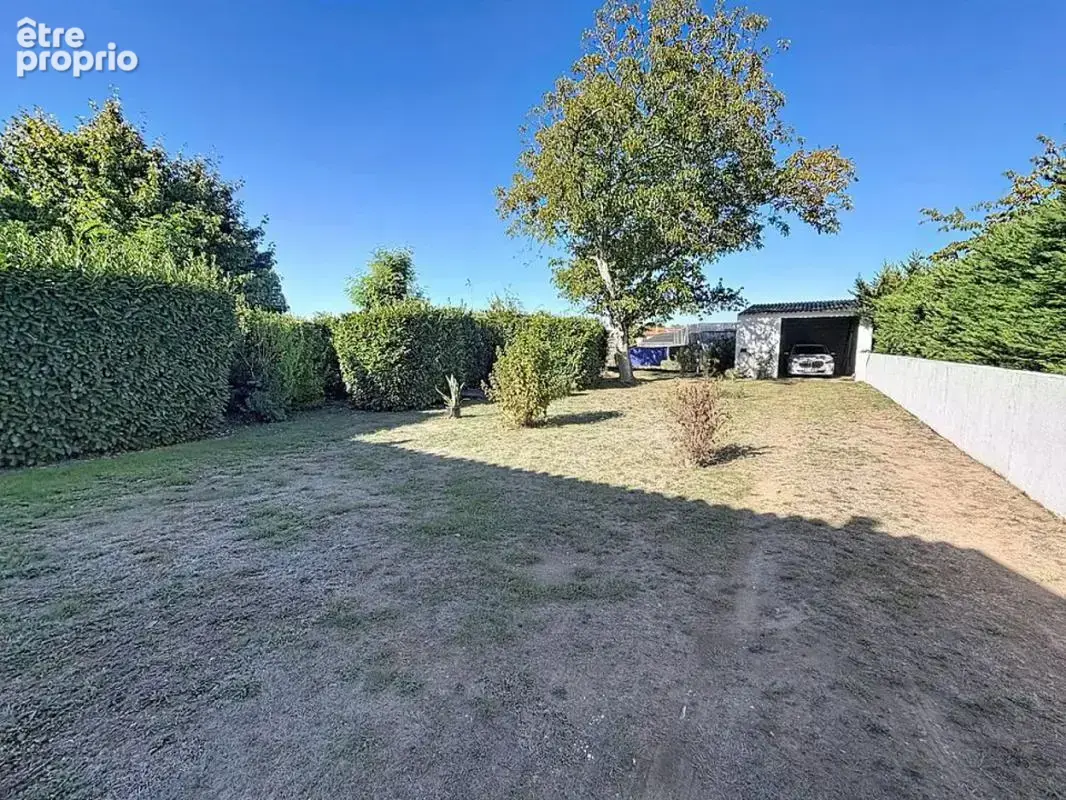 Maison 6 pièces 138 m² à vendre à Saintes (17100) - photo 2