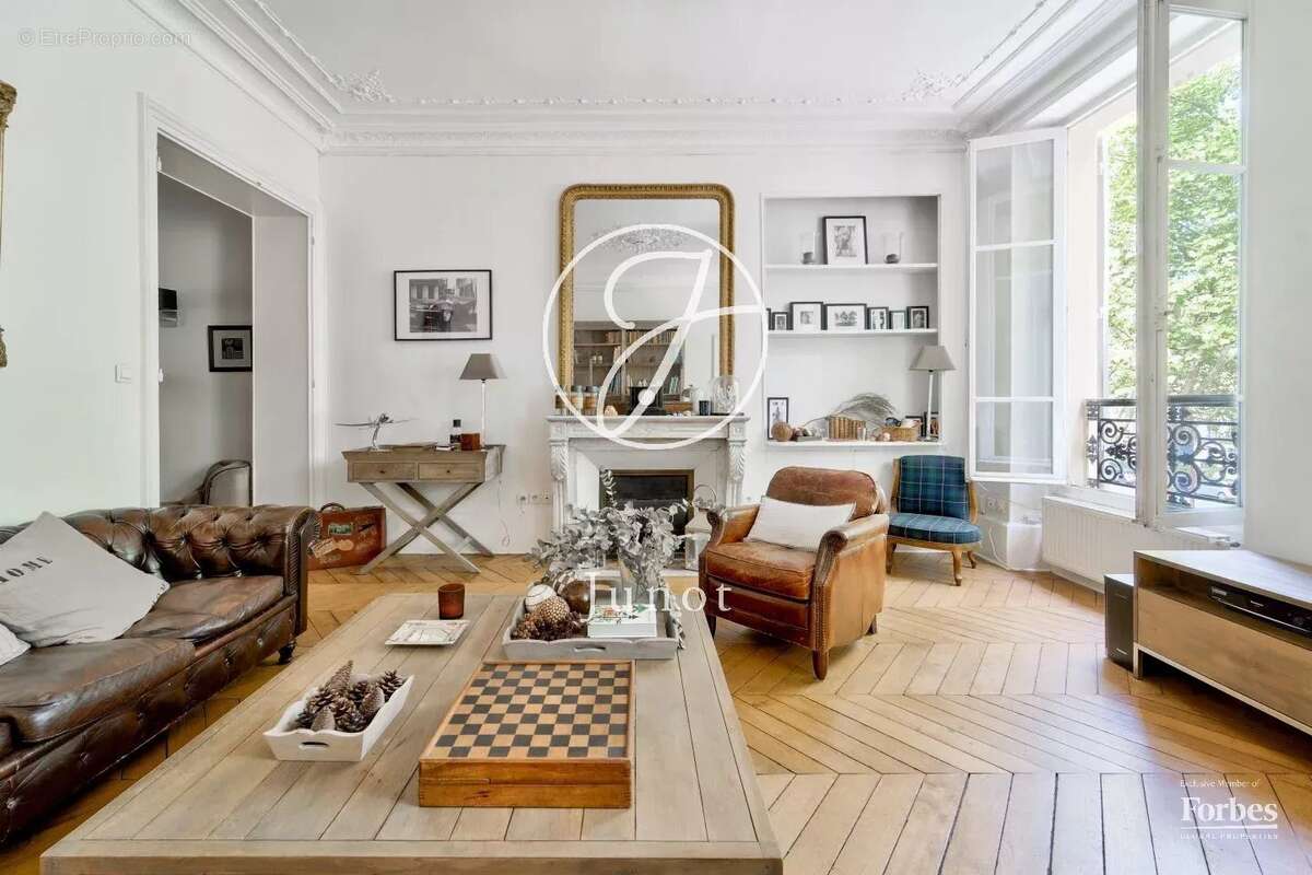 Appartement à VERSAILLES