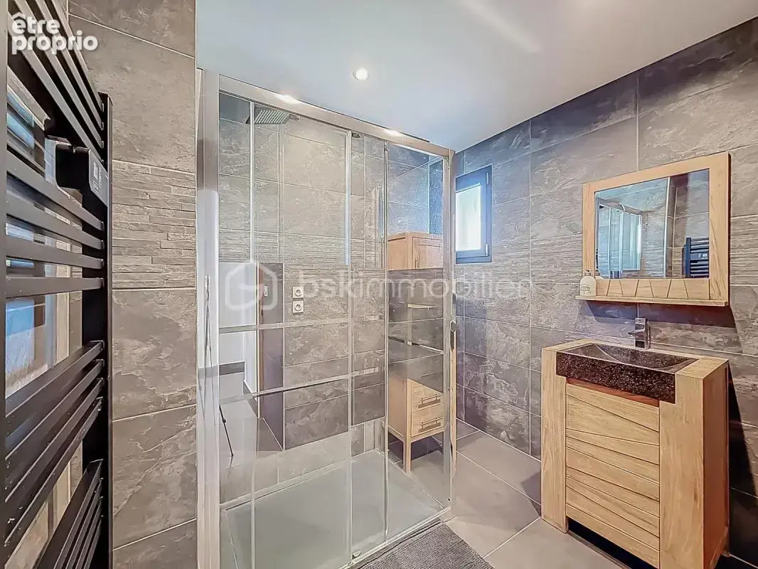 *** superbe villa contemporaine de 247 m² – grand garage de 110 m² – nissan-lez-enserune *** - photo 14
