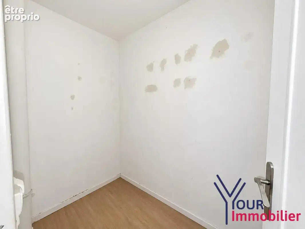 Appartement 4 pièces 87 m² à vendre à Decines-Charpieu (69150) - photo 8